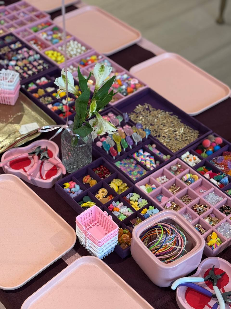 Charm bar